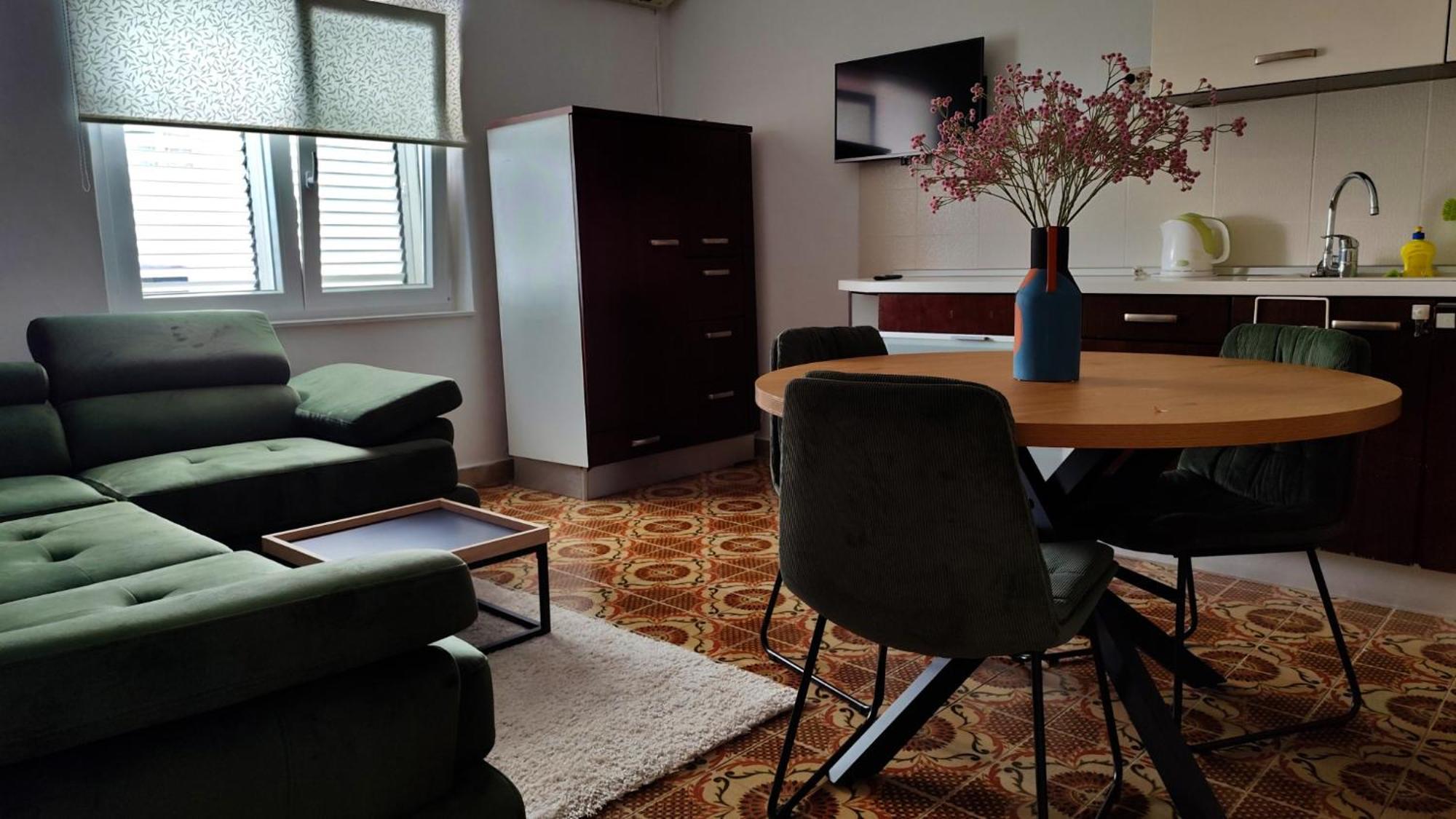 Apartment Seventh Continent 시베니크 외부 사진